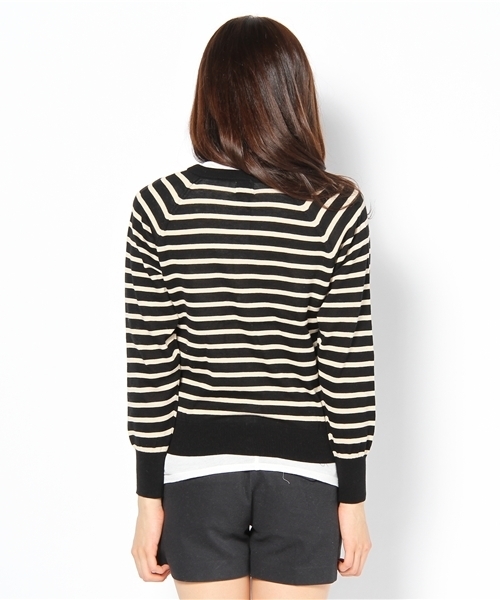 Tiara（ティアラ）の「ビジュー釦カーディガン（カーディガン/ボレロ・レディース・ブラック×ホワイト/ライム/ネイビー/ピンクベージュ/レッド・9）」の10枚目の写真