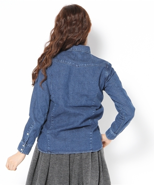 UNITED ARROWS(ユナイテッドアローズ)の「UAW C デニムシャツ◆(mg1303uC)(シャツ/ブラウス・レディース・ライトブルー/ネイビー・36/38)」の4枚目の写真