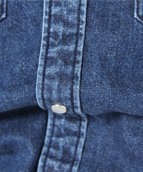 UNITED ARROWS(ユナイテッドアローズ)の「UAW C デニムシャツ◆(mg1303uC)(シャツ/ブラウス・レディース・ライトブルー/ネイビー・36/38)」の9枚目の写真