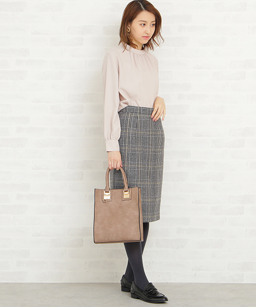 N.(N. Natural Beauty Basic)(エヌエヌナチュラルビューティーベーシック)の「ハイネックブラウス(シャツ/ブラウス・レディース・ブラック/グレー/ベージュ/ネイビー・MEDIUM)」の10枚目の写真