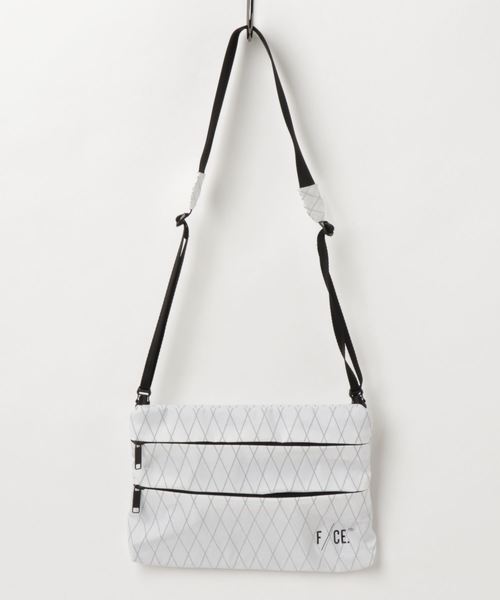 F/CE. （エフシーイー）の「【F/CE】XPACK SACOCHE L/F1801XP0005（ボディバッグ/ウエストポーチ・メンズ・ホワイト/ブラック・FREE）」の2枚目の写真