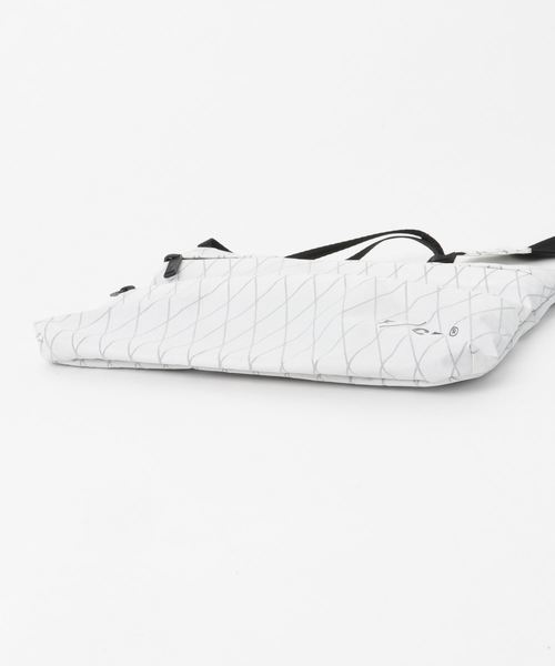 F/CE. （エフシーイー）の「【F/CE】XPACK SACOCHE L/F1801XP0005（ボディバッグ/ウエストポーチ・メンズ・ホワイト/ブラック・FREE）」の5枚目の写真