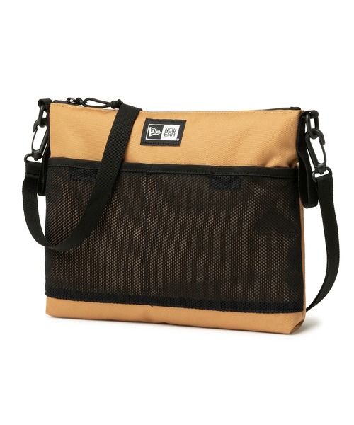 NEW ERA（ニューエラ）の「ニューエラ バッグ サコッシュ ショルダーバッグ（ショルダーバッグ・メンズ・ブラック/タイガーカモ/ブラック系その他/ヘザーグレー/その他/マルチ/ブルー/ライトグレー/ブラック系その他2/ブラック×ブルー/その他1/ブラック系その他3/ブラック系その他4/ベージュ/ストーン・FREE）」の10枚目の写真