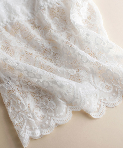 SAISON DE PAPILLON（セゾンドパピヨン）の「ソフトパット入り総レースキャミソール（キャミソール・レディース・ホワイト/ブラック・M/L）」の12枚目の写真