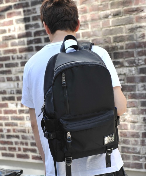 MAKAVELIC(マキャベリック)の「【62】【it】【MAKAVELIC】SIERRA FUNDAMENTAL DAYPACK(バックパック/リュック・レディース・カモフラージュ/ブラック・FREE)」の4枚目の写真