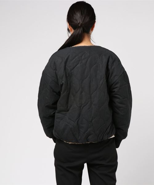 STYLEBLOCK（スタイルブロック）の「リバーシブルノーカラーボアブルゾンキルティングジャケット（ダウンジャケット/コート・レディース・ベージュ/ブラック/グリーン/イエロー・M）」の5枚目の写真