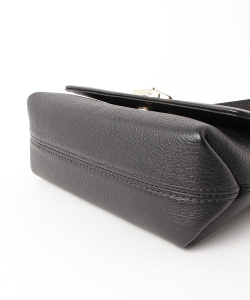 Vivienne Westwood（ヴィヴィアンウエストウッド）の「43030038/40212/BALMORAL-SMALL BAG WITH FLAP（ショルダーバッグ・レディース・ブラック・FREE）」の3枚目の写真