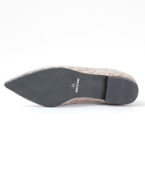 titivate（ティティベイト）の「Vｶｯﾄﾊﾟﾝﾌﾟｽ（パンプス・レディース・ホワイト/ブラック/シルバー/ライトベージュ/パイソン・LL/S/M/L）」の11枚目の写真