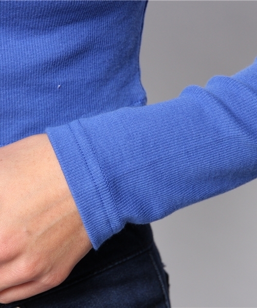 WEGO（ウィゴー）の「WEGO/クロップドハイネックTee（Tシャツ/カットソー・レディース・オフホワイト/ブラック/ブルー/レッド・FREE）」の5枚目の写真