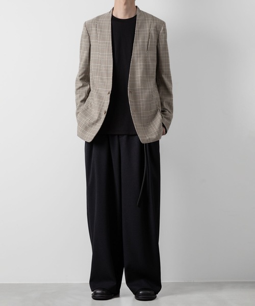 ato（アトウ）の「STRETCH CHECK NO-COLLAR JACKET（ノーカラージャケット・メンズ・グレイッシュベージュ・44/46/48）」の6枚目の写真