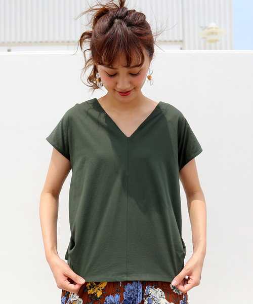 MARLENE JOBERT（マルレーヌ　ジョベル）の「バイオシルケットVネックTシャツ（Tシャツ/カットソー・レディース・グリーン/オフホワイト/パープル/ネイビー・M）」の3枚目の写真
