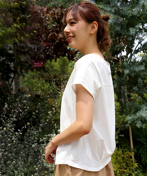 MARLENE JOBERT（マルレーヌ　ジョベル）の「バイオシルケットVネックTシャツ（Tシャツ/カットソー・レディース・グリーン/オフホワイト/パープル/ネイビー・M）」の21枚目の写真