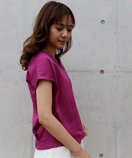 MARLENE JOBERT（マルレーヌ　ジョベル）の「バイオシルケットVネックTシャツ（Tシャツ/カットソー・レディース・グリーン/オフホワイト/パープル/ネイビー・M）」の22枚目の写真