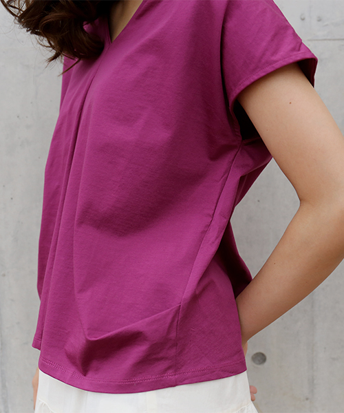 MARLENE JOBERT（マルレーヌ　ジョベル）の「バイオシルケットVネックTシャツ（Tシャツ/カットソー・レディース・グリーン/オフホワイト/パープル/ネイビー・M）」の19枚目の写真