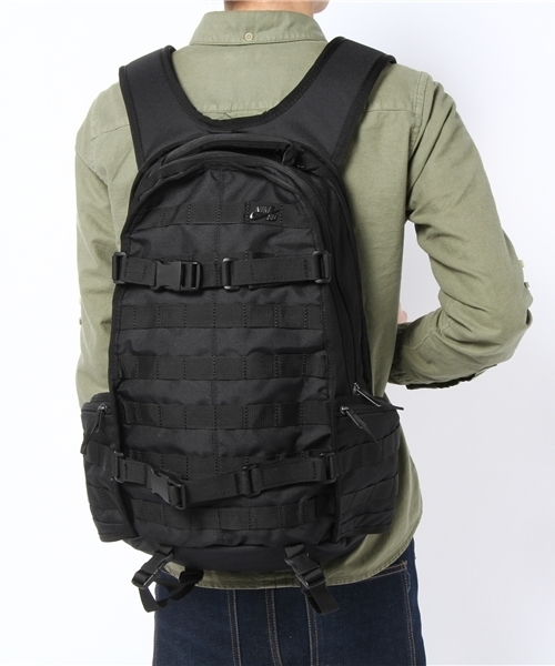 NIKE SB(ナイキエスビー)の「ナイキ スケートボーディング バックパック NIKE SB RPM BA4592(バックパック/リュック・メンズ・ブラック/グレー/カモフラージュ・ONE SIZE)」の13枚目の写真