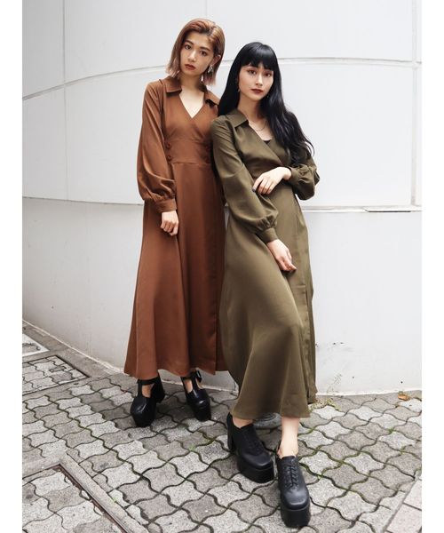 EMODA（エモダ）の「カシュクールオープンカラーシャツワンピース（ワンピース・レディース・ブラック/ブラウン/カーキ・FREE）」の4枚目の写真
