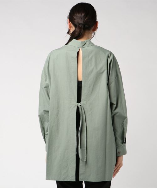 CLANE（クラネ）の「BACK SLIT SHIRT（シャツ/ブラウス・レディース・ホワイト/ブラック/モスグリーン・1/2）」の4枚目の写真