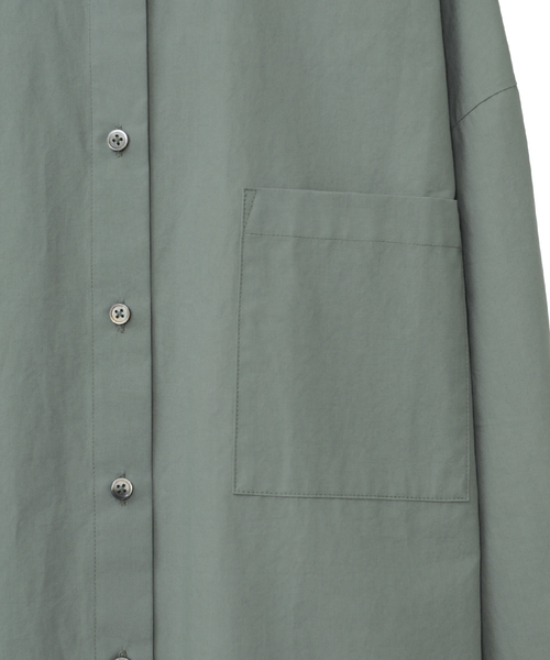 CLANE（クラネ）の「BACK SLIT SHIRT（シャツ/ブラウス・レディース・ホワイト/ブラック/モスグリーン・1/2）」の6枚目の写真