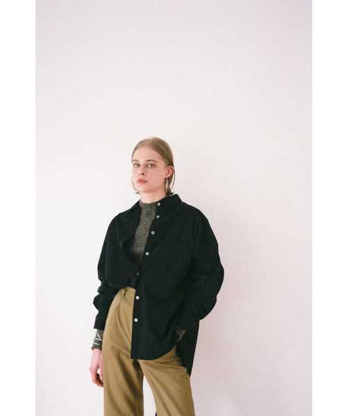 CLANE（クラネ）の「BACK SLIT SHIRT（シャツ/ブラウス・レディース・ホワイト/ブラック/モスグリーン・1/2）」の13枚目の写真