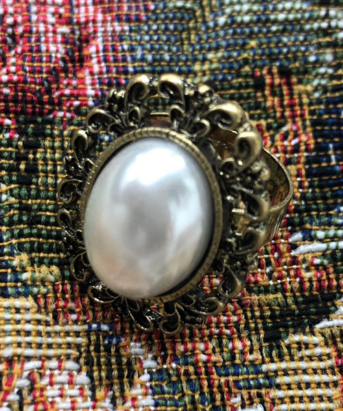 apres jour（アプレジュール）の「【apres jour×ARIAZ】ヴィンテージパールリング（リング・レディース・ゴールド/シルバー・FREE）」の2枚目の写真