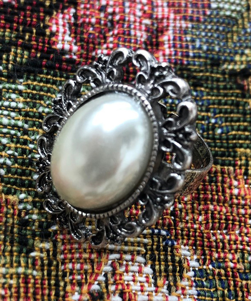 apres jour（アプレジュール）の「【apres jour×ARIAZ】ヴィンテージパールリング（リング・レディース・ゴールド/シルバー・FREE）」の4枚目の写真