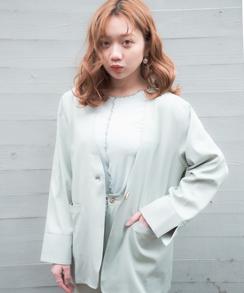 VANNIE U（ヴァニーユー）の「ノーカラーとろみジャケット（ノーカラージャケット・レディース・ライトブルー/ベージュ/ライトグリーン・FREE）」の2枚目の写真