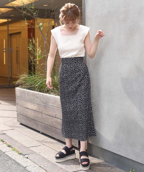 one after another NICE CLAUP（ワンアフターアナザーナイスクラップ）の「サス付きアソート柄マーメイドスカート（スカート・レディース・ブラック系その他/ブラウン系その他・FREE）」の6枚目の写真