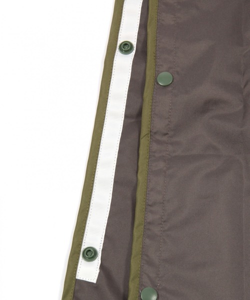 GLOBAL WORK（グローバルワーク）の「GWレインポンチョAD/861668（レインコート/ポンチョ・レディース・ライトベージュ/カーキ/パープル系その他5/グレー・FREE）」の11枚目の写真