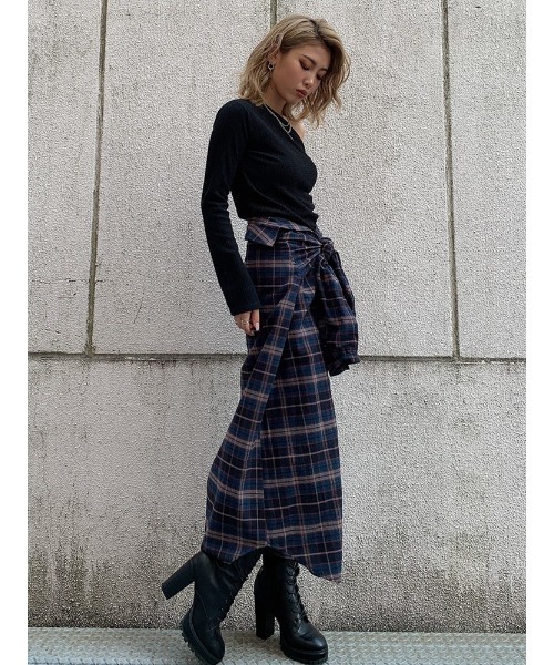 EGOIST（エゴイスト）の「シャツライクロングスカート（スカート・レディース・ブラック/レッド・FREE）」の9枚目の写真