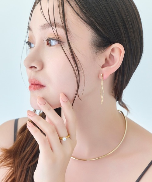 Phoebe(フィービィー)の「【金属アレルギー対応】【痛くないシリーズ】スウィングクリスタルループフィットイヤリング(イヤリング・レディース・シルバー/ゴールド/シャンパン・FREE)」の11枚目の写真
