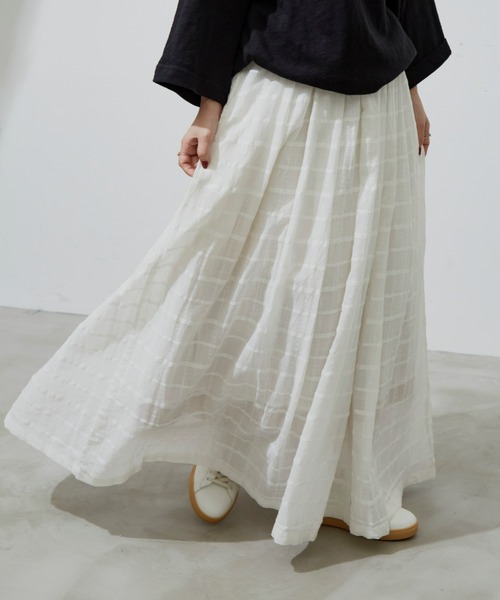 Libra Cue(リブラ キュー)の「シアーチェックコットンボリュームスカート(スカート・レディース・ホワイト/ブラック/ブルー・FREE)」の13枚目の写真