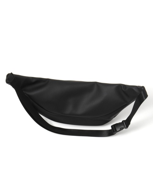 LAKOLE（ラコレ）の「フェイクレザーボディバッグ / 933855（ボディバッグ/ウエストポーチ・メンズ・ブラック/アイボリー・FREE）」の13枚目の写真