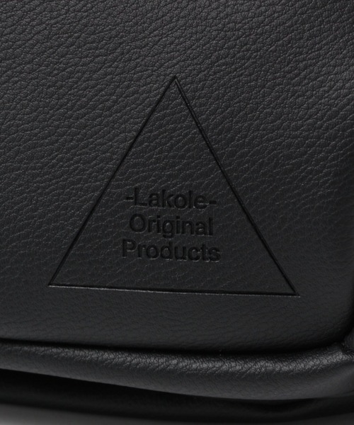 LAKOLE（ラコレ）の「フェイクレザーボディバッグ / 933855（ボディバッグ/ウエストポーチ・メンズ・ブラック/アイボリー・FREE）」の11枚目の写真