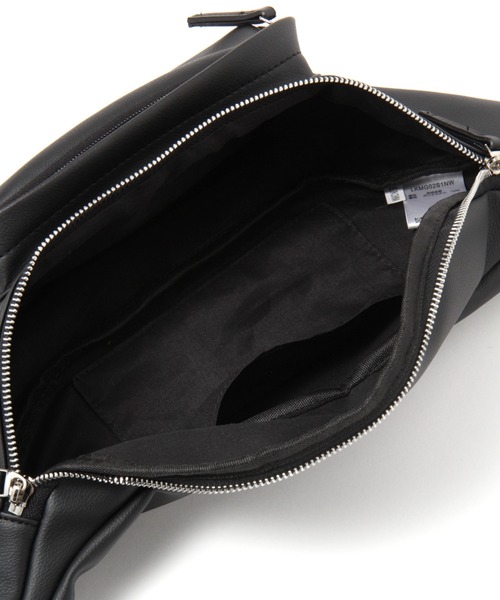 LAKOLE（ラコレ）の「フェイクレザーボディバッグ / 933855（ボディバッグ/ウエストポーチ・メンズ・ブラック/アイボリー・FREE）」の10枚目の写真