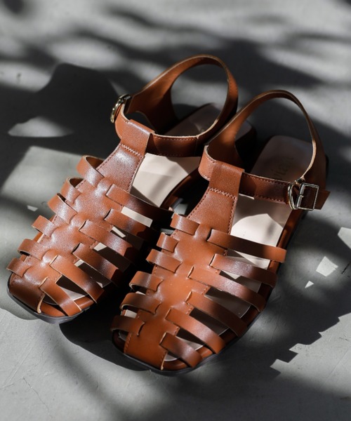 VIVIAN(ヴィヴィアン)の「スクエアトゥ編みメッシュネックベルトフラットグルカサンダル(サンダル・レディース・ダークブラウン/アイボリー/ブラック/ブラウン・M/LL/S/L)」の4枚目の写真