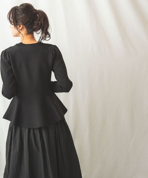 NARACAMICIE(ナラカミーチェ)の「ペプラムフレアカーディガン(カーディガン/ボレロ・レディース・ブラック/オフホワイト・MEDIUM)」の14枚目の写真