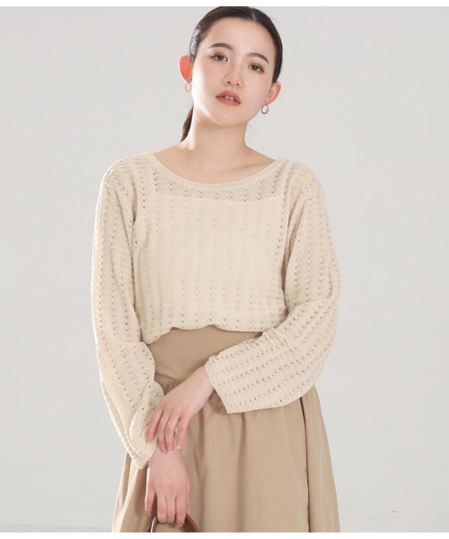 Alluge（アルージュ）の「針抜き編みフレアスリーブプルオーバー（Tシャツ/カットソー・レディース・オリーブ/ブラック/アイボリー・FREE）」の2枚目の写真