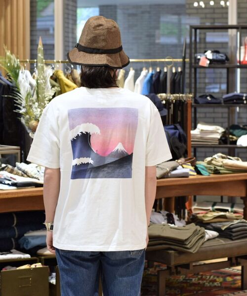 Jonas Claesson(ジョナスクレアッソン)の「【SHIPS別注】JONAS CLAESSON: UKIYOE Tシャツ(Tシャツ/カットソー・メンズ・ホワイト/ライトホワイト・SMALL/MEDIUM/LARGE)」の6枚目の写真