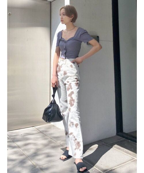 EMODA（エモダ）の「フロントボタンショートリブトップ（Tシャツ/カットソー・レディース・ブラック/パープル/マスタード/アイボリー・FREE）」の10枚目の写真