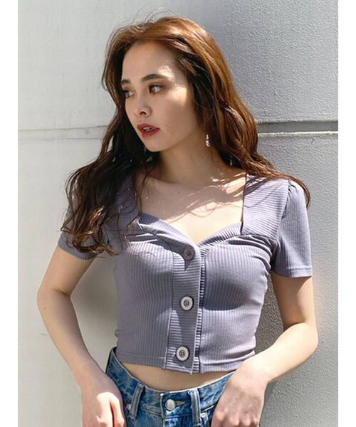 EMODA（エモダ）の「フロントボタンショートリブトップ（Tシャツ/カットソー・レディース・ブラック/パープル/マスタード/アイボリー・FREE）」の5枚目の写真