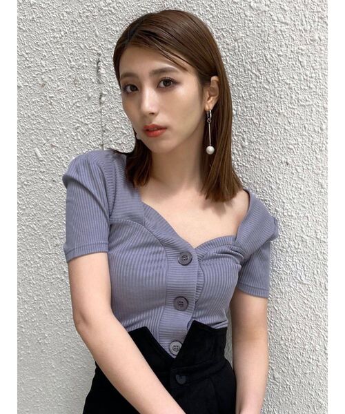 EMODA（エモダ）の「フロントボタンショートリブトップ（Tシャツ/カットソー・レディース・ブラック/パープル/マスタード/アイボリー・FREE）」の14枚目の写真