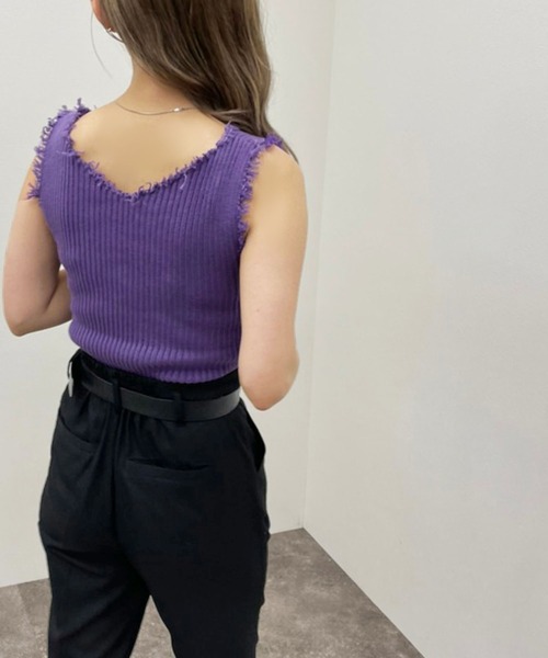 apres jour mignon(アプレジュールミニョン)の「カップ付きダメージニットタンク 【ZOZOTOWN限定アイテム】(タンクトップ・レディース・パープル/オフホワイト/イエロー/ブラック/グリーン・X-LARGE/フリー)」の8枚目の写真