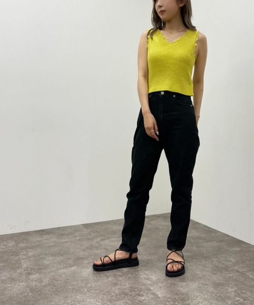 apres jour mignon(アプレジュールミニョン)の「カップ付きダメージニットタンク 【ZOZOTOWN限定アイテム】(タンクトップ・レディース・パープル/オフホワイト/イエロー/ブラック/グリーン・X-LARGE/フリー)」の16枚目の写真
