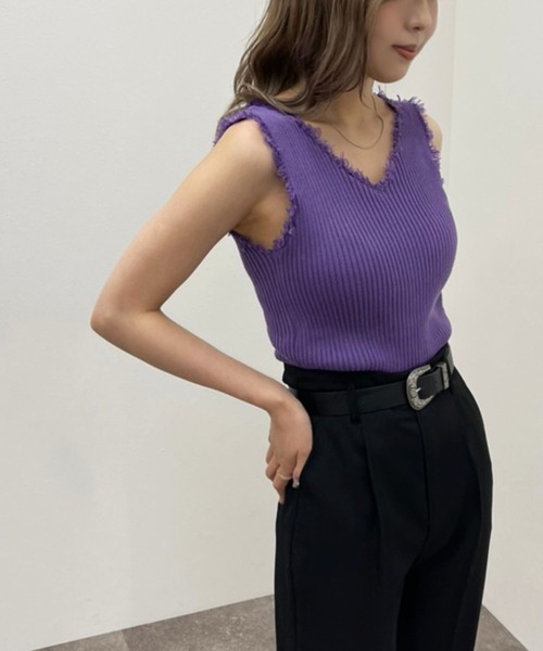 apres jour mignon(アプレジュールミニョン)の「カップ付きダメージニットタンク 【ZOZOTOWN限定アイテム】(タンクトップ・レディース・パープル/オフホワイト/イエロー/ブラック/グリーン・X-LARGE/フリー)」の7枚目の写真