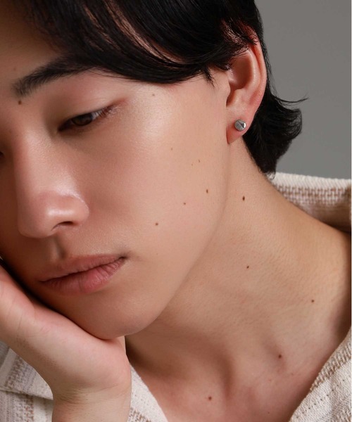 LION HEART（ライオンハート）の「【限定展開】“SAND”スタッズピアス/サージカルステンレス（金属アレルギー対応）【LION HEART / ライオンハート】（ピアス（片耳用）・メンズ・シルバー/ブラック・ONE SIZE）」の11枚目の写真