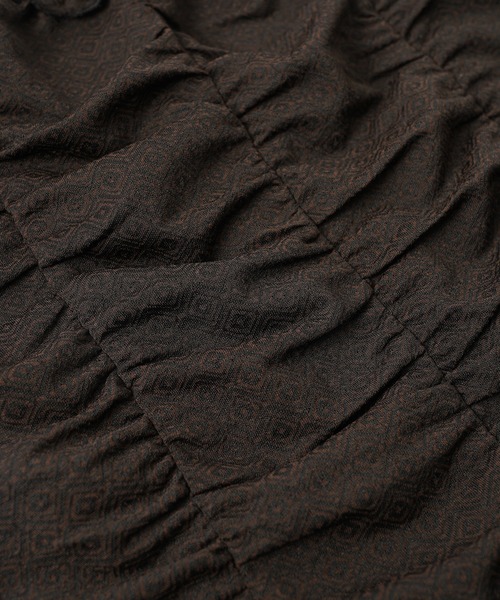 X-girl（エックスガール）の「JACQUARD JERSEY TOP（シャツ/ブラウス・レディース・ブラウン/グリーン・S/M）」の17枚目の写真