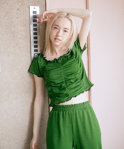 X-girl（エックスガール）の「JACQUARD JERSEY TOP（シャツ/ブラウス・レディース・ブラウン/グリーン・S/M）」の18枚目の写真