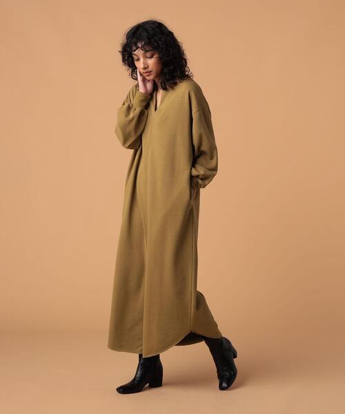 FEELING MADE（フィーリングメイド）の「FEELING MADE エアリースウェット カフタン ワンピース（ワンピース・レディース・ブラック/ダークブラウン/ベージュ・LARGE/MEDIUM）」の6枚目の写真