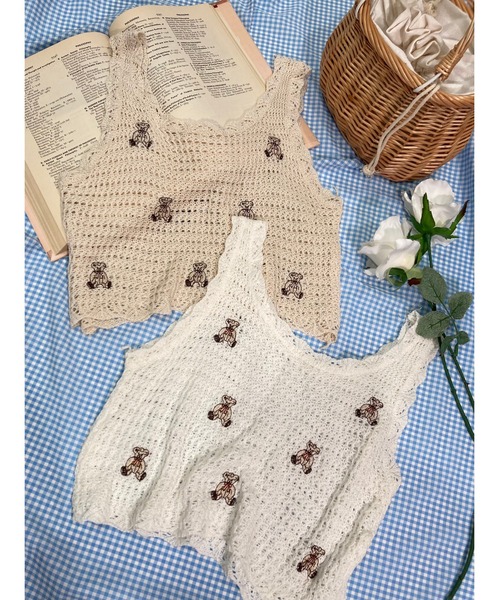 WC（ダブル シー）の「クマ刺繍クロシェベスト（ベスト・レディース・ベージュ/アイボリー・FREE）」の4枚目の写真