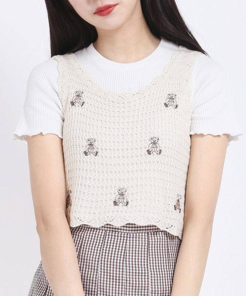 WC（ダブル シー）の「クマ刺繍クロシェベスト（ベスト・レディース・ベージュ/アイボリー・FREE）」の5枚目の写真